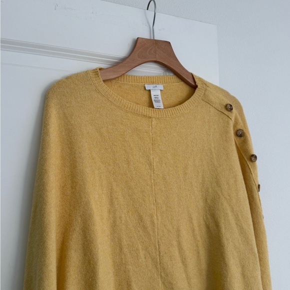 J Jill Women's Yellow Pastel knit Poncho Cape Button Detail One Size Sweater - Picture 4 of 6